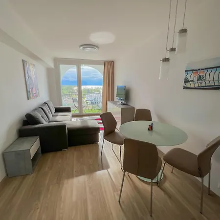 Apartment Sky View